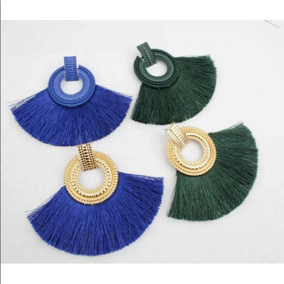 ✅🌹Bohemian Fashion Fringes Earrings. - Picture 2 of 4